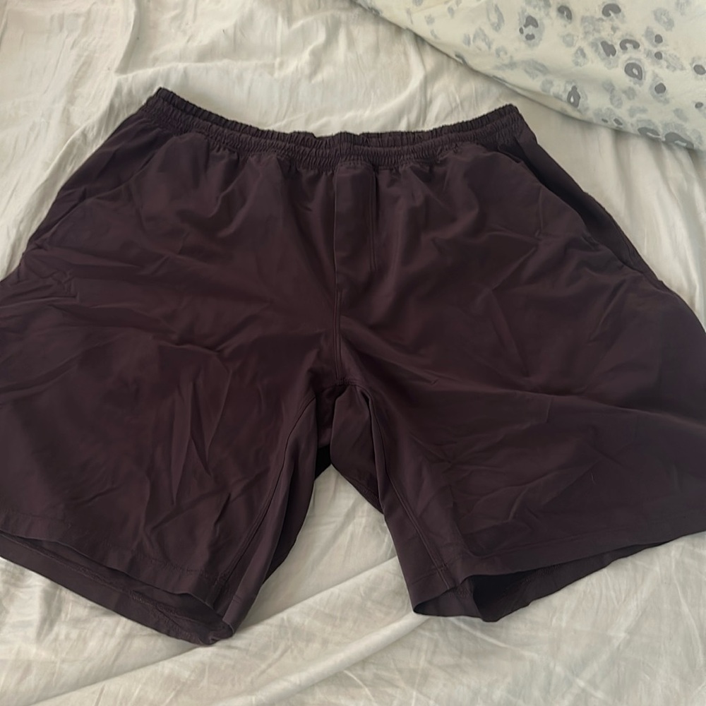 Lululemon 9” linerless shorts maroon size XL